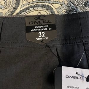 New O'Neill black shorts Size 32